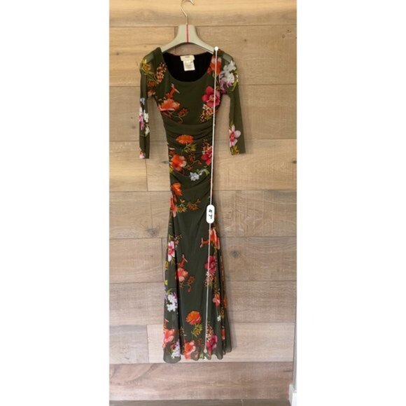 NWOT FUZZI Ruched Scoop Neck flower maxi dress size XXS - Picture 9 of 10